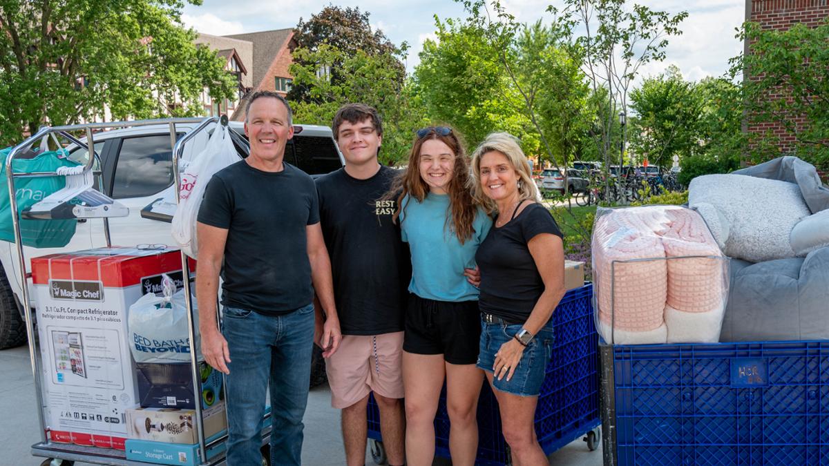 Purdue students moving in during Boiler Gold Rush